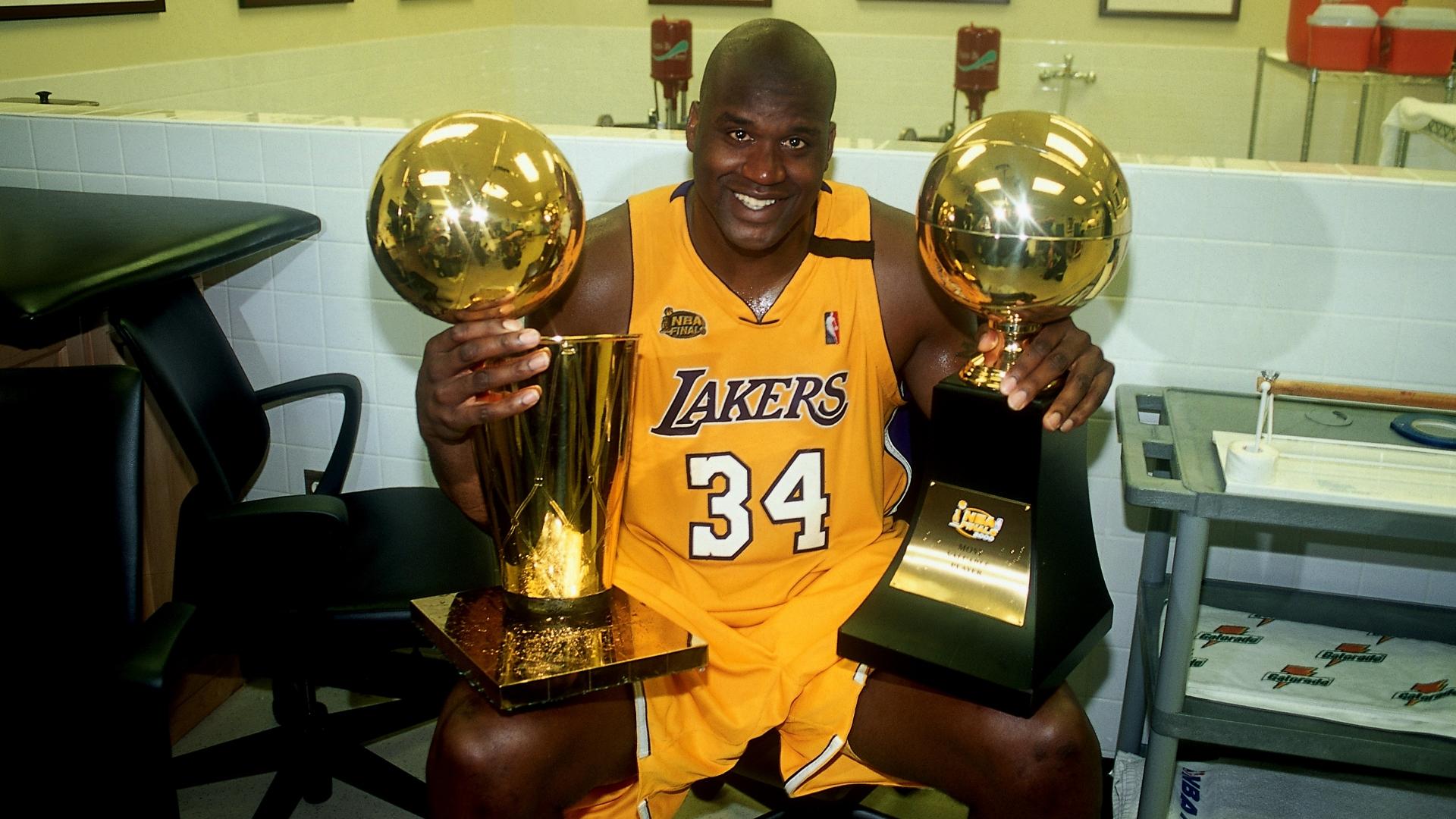 Shaq with his championship trophy